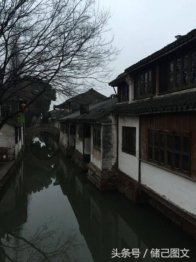 逃出巫婆屋