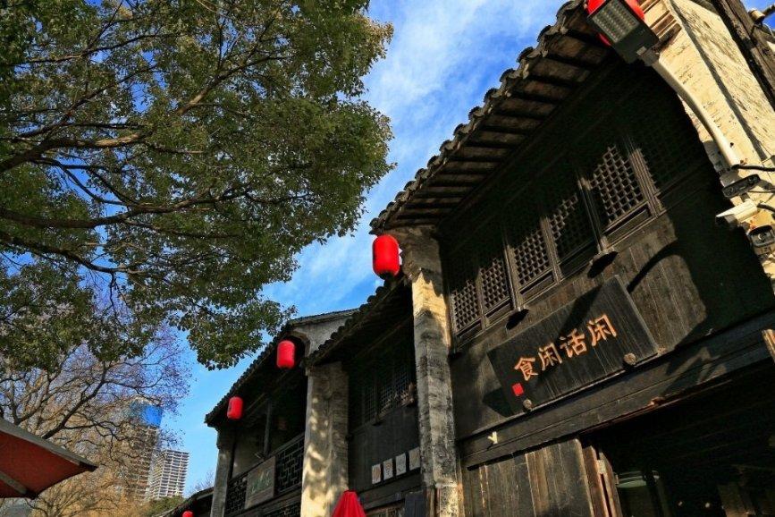 逃出美丽度假胜地